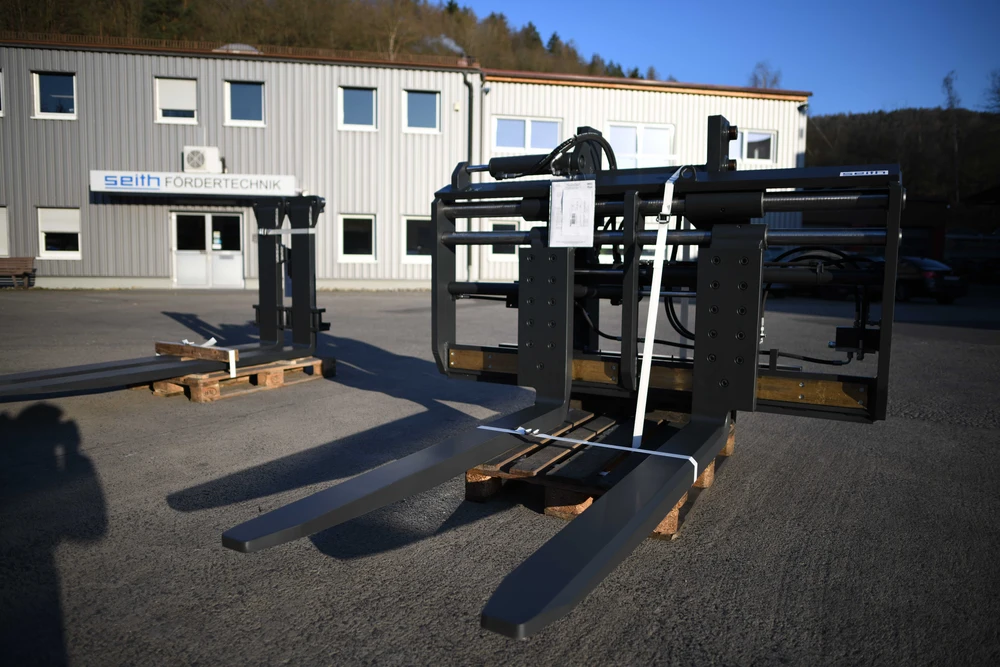 © Seith Fördertechnik / Sonstige/Kommerziell Ein Seitenschieber für einen Gabelstapler der Firma Seith Fördertechnik.