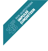 © RKW Kompetenzzentrum Banderole mit Jahreszahl 2026 und Schriftzug Impulse (um)setzen